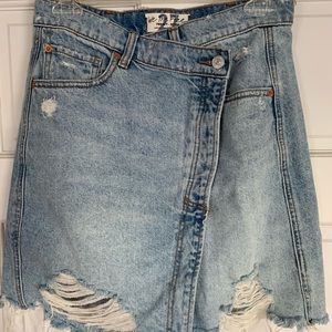 Free People Distressed Jean Skirt Size 27/4